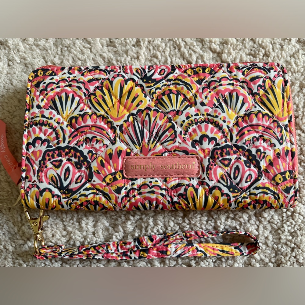 NWT Simply Southern Nylon Quilted Wallet With Wristlet Strap - Shells